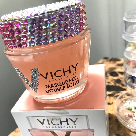 Vichy Glow Peel Mask with Volcanic Rock and AHA - Picture 2 of 5